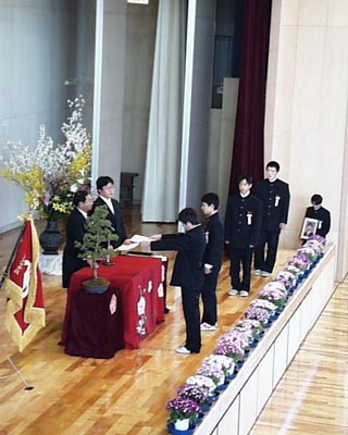 芦原中学校 新講堂第一回卒業式