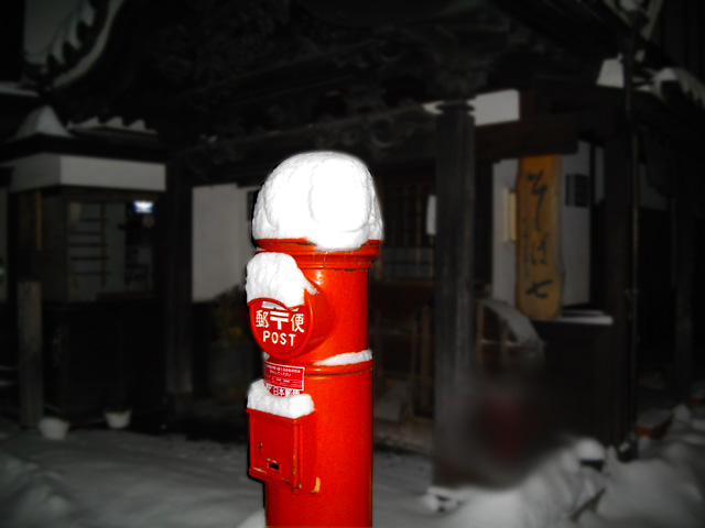 雪のポスト